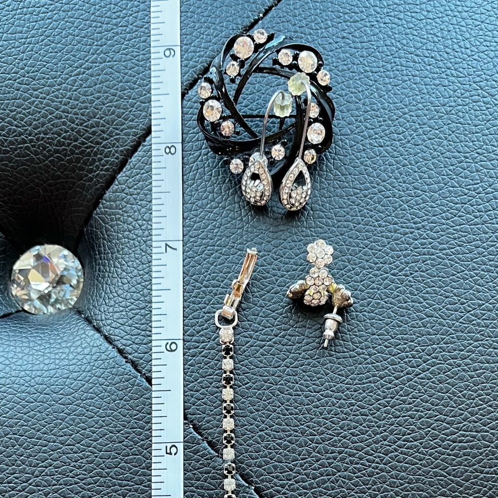 Elegant Rhinestone Set - Picture 6 of 6